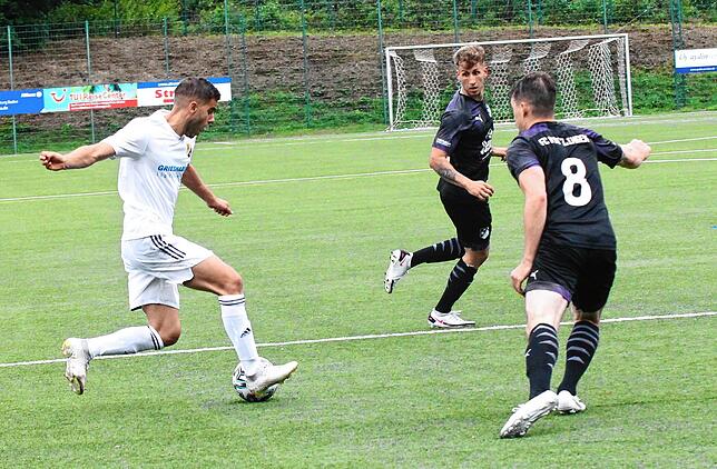 Bild 3: SV 08 Laufenburg schickt den FC Wittlingen mit einem 6:0 nach Hause &ndash; und wir haben Bilder!
