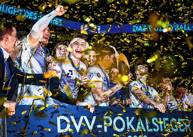 Anfang März feierte der VfB Friedrichshafen im Pokalfinale in Mannheim seinen Titel. Geht es nach der Mannschaft und den Fans, sollten ...
