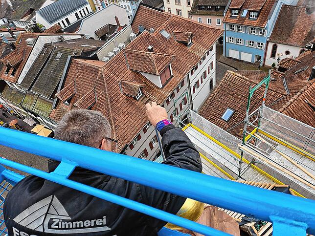 Bild 22: Das untere Tor hat einen neuen Glockenturm! Das sind die spektakulärsten Bilder der Montage