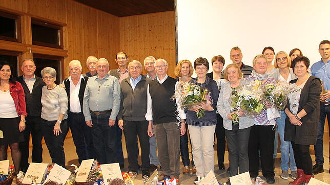 Ehrungen beim Radsportverein (von links): die Vorsitzende Brunhilde Granacher, Bernhard Basler, Marga Schupp, Herrmann Tröndle, Martin ...
