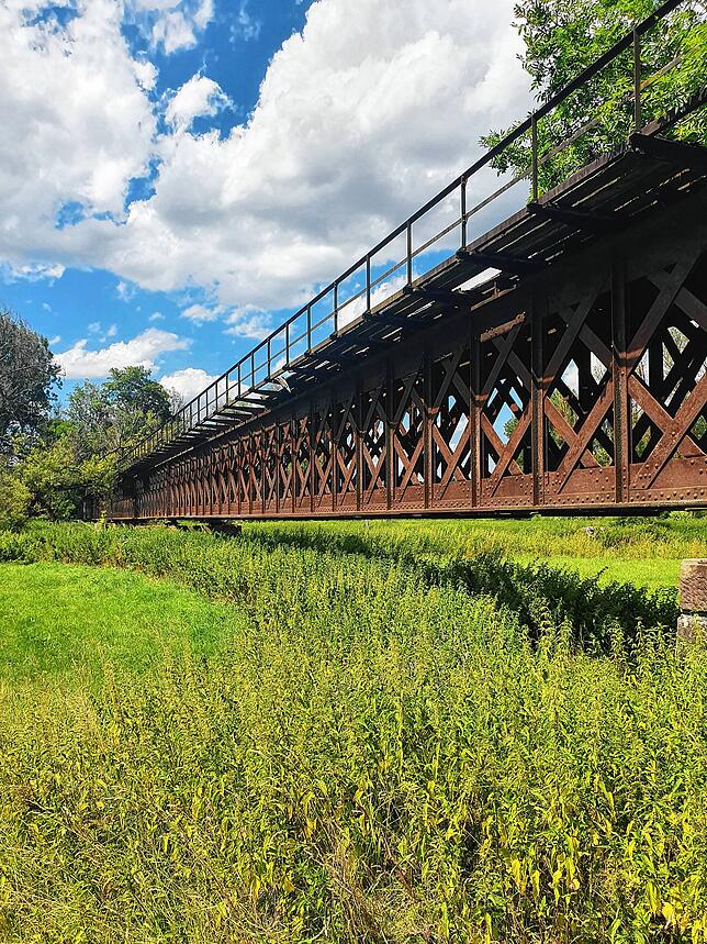Über diese alte Donaubrücke vor Sigmaringen fuhren einst Züge der Ablachtalbahn.