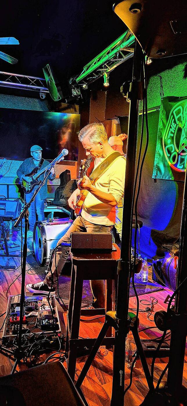 Bild 12: 7 Bands, 7 Kneipen: So ausgelassen feierte Waldshut bei der 12. Musiknacht