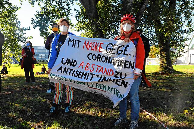Bild 12: Querdenker in Konstanz: So liefen die Demos und Gegenproteste