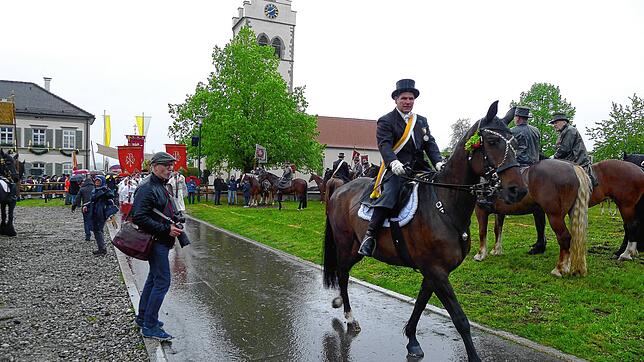 Bild 19: Bilder vom Georgiritt in Limpach im Deggenhausertal am Muttertag