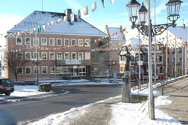 Das 50 Jahre alte Markdorfer Rathaus ist dringend sanierungsbedürftig.