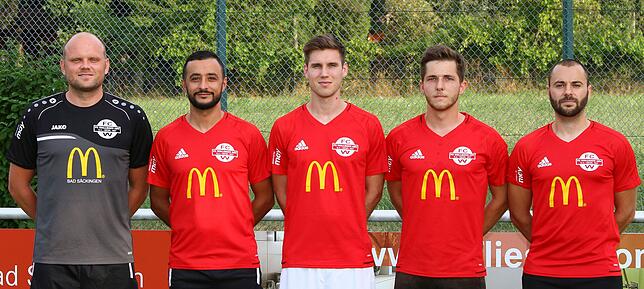 Zuversichtlich: Nicht nur Trainer Andreas Braunagel ist neu beim FC Wallbach, auch Bilal Sevda, Thierry Barb, Kim Stengritt und Rouven ...