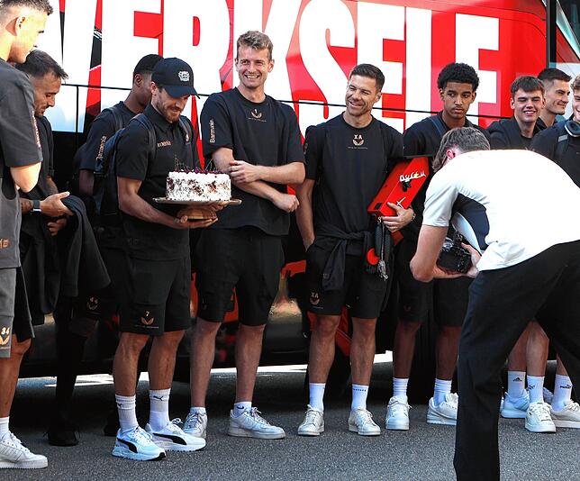 Bild 9: Deutscher Meister Bayer Leverkusen im Öschberghof Donaueschingen