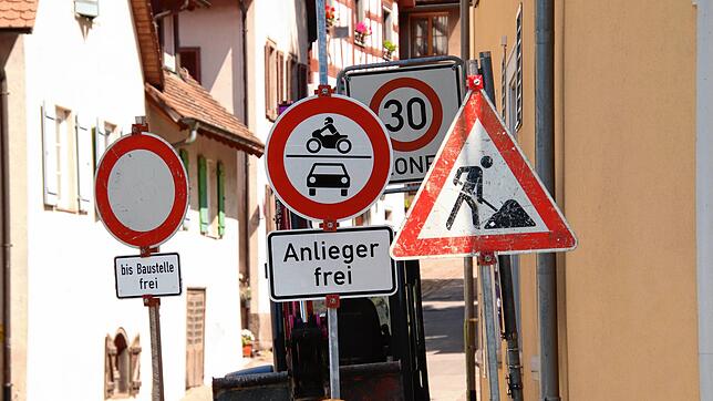 War das jetzt der große Wurf zur Lösung der Verkehrsprobleme in Sipplingen, vor allem der Probleme mit wild parkenden Autos? Zunächst ...