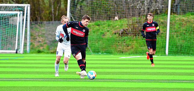 Bild 3: FC Erzingen siegt trotz Unterzahl mit 5:2 gegen den FC RW Weilheim &ndash; und wir haben die Bilder!