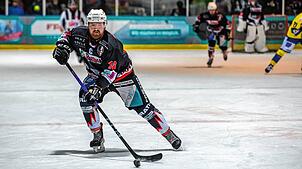 Bester Scorer: Mit vier Toren und vier Assists weist Tom Kohler noch die beste Bilanz beim Schlusslicht EHC Herrischried auf. Beim ...