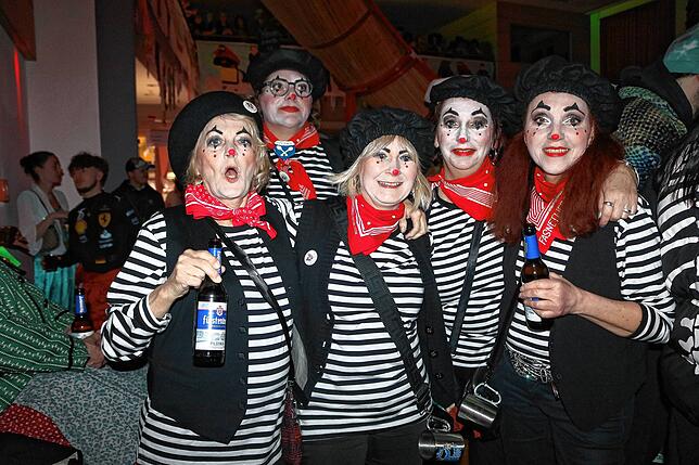 Bild 13: Löffinger Hexenball 2025 begeistert zahlreiche Narren