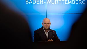 Frohnmaier gilt als enger Vertrauter von Alice Weidel.