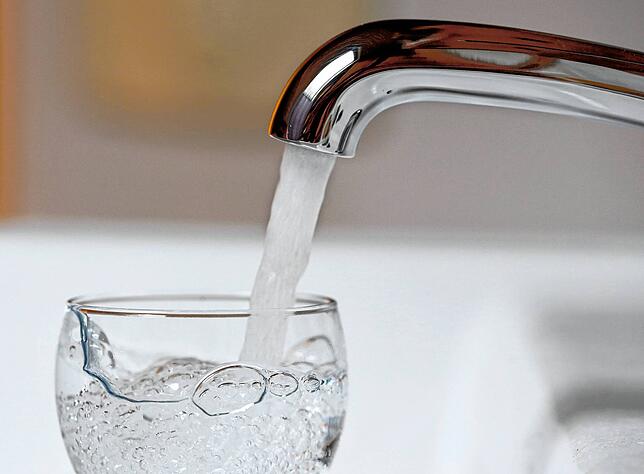 Die Trinkwasserleitungen in Deutschland gelten als sicher.