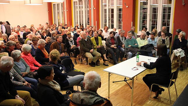 Knapp 100 Besucher sind in den Arlener Kulturpunkt gekommen, um sich die Lesung von Monika Maron anzuhören. Die Autorin war zuletzt ...