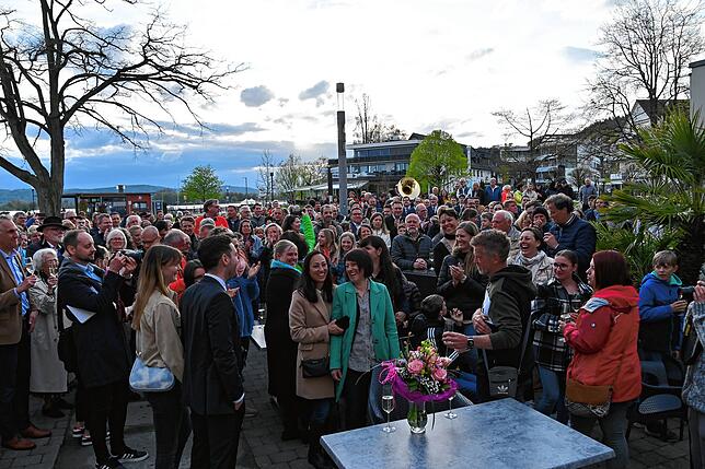 Bild 13: Bilder vom Wahlsieg von Christoph Stolz bei der Bürgermeisterwahl in Bodman-Ludwigshafen (1)