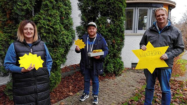 Sanja Mühlhauser (Caritasbüro Meßkirch, von links), Daniel Rist (Begegnungsstätte) und Norbert Stauss (Caritasberatung Sigmaringen) bei ...