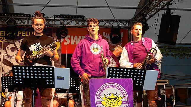Bild 16: In Konstanz wird das Deutsch-Schweizer Oktoberfest gefeiert