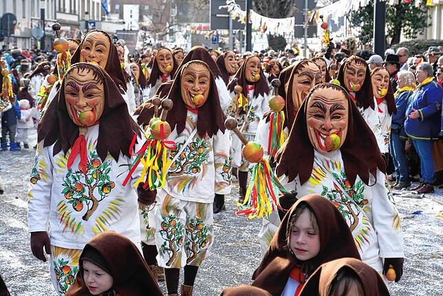Bild 42: Bilder vom großen Fasnet Samschdig-Umzug der Poppele-Zunft (3)