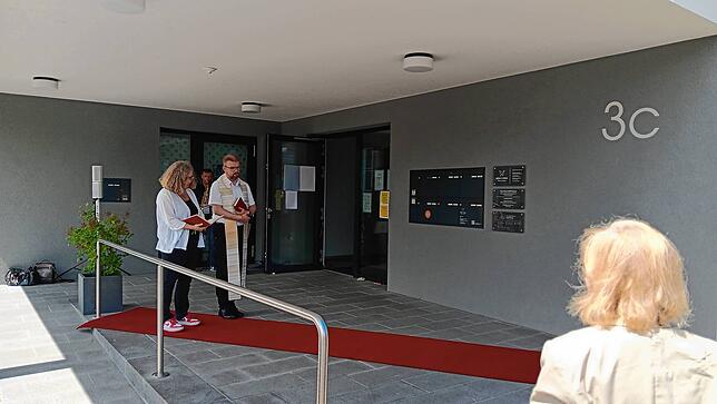 Bild 34: Bilder vom Einweihungsfest soziales Projekt Pfarrwiese