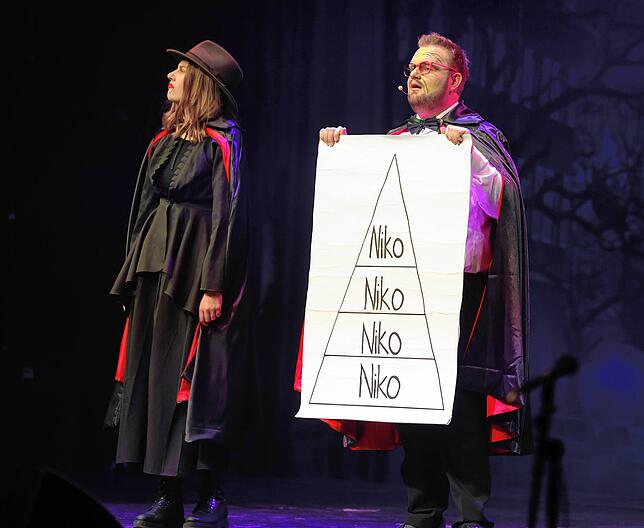 Bild 14: Zunftball 2025: Gruseln, Tanzen und Feiern im komplett ausverkauften Mozartsaal