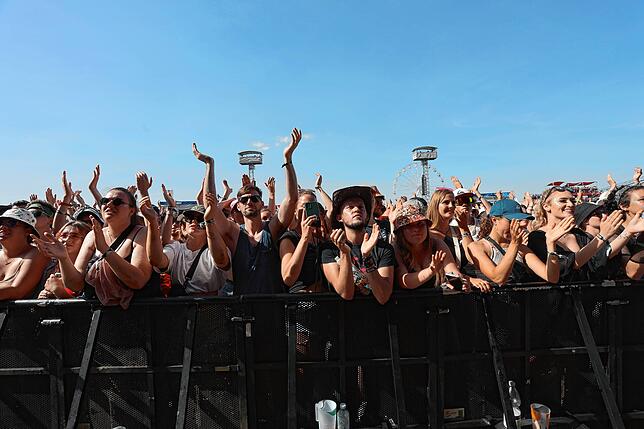 Bild 6: Bilder von Alice Merton beim Southside 2022