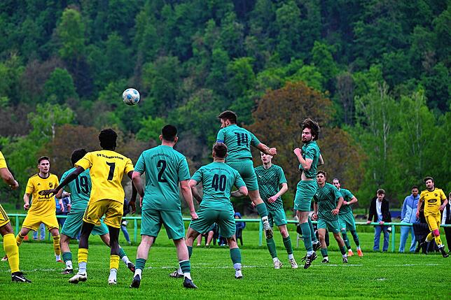 Bild 9: SV Schwörstadt unterliegt mit 1:5 bei der SG Nollingen/Degerfelden – und wir haben Fotos!