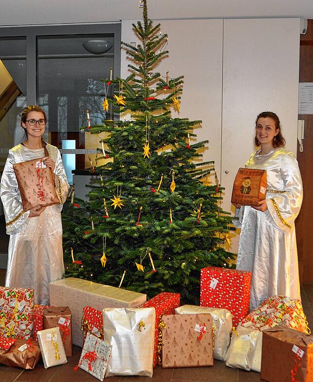 Auch dieses Jahr werden die Weihnachtsengel (aber mit Corona-Sicherheitskonzept) der Gemeindeverwaltung Lauchringen die Geschenke an die ...
