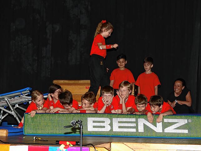 Bild 4: Zirkus in Bermatingen begeistert 600 Zuschauer – Das sind die schönsten Bilder der Show!