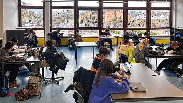 Im Lernatelier der Gemeinschaftsschule Rheintal setzen sich die Kinder und Jugendlichen mit dem Unterrichtsstoff auseinander.