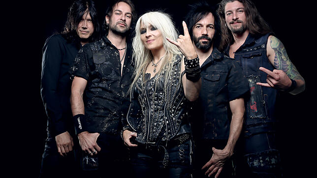 Doro Pesch und ihre Band. Die Frontfrau des deutschen Heavy Metals dürfte es in Meersburg bei der Classic Rock Night am 29. Mai so ...