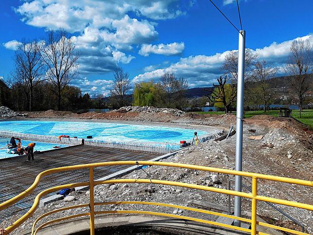 Bild 6: Baggern statt Planschen: Ein Besuch auf der Baustelle im Waldshuter Freibad