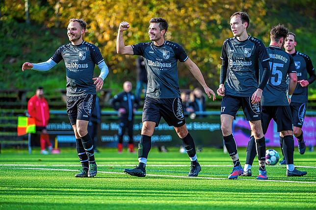 Bild 27: SV Waldhaus gewinnt beim FC 08 Bad Säckingen mit 3:1 &ndash; und wir haben Bilder!