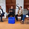 Bei einer Podiumsdiskussion stehen die Hohentengener Bürgermeisterkandidaten Peter Schanz und Jürgen Wiener sich den Fragen von ...
