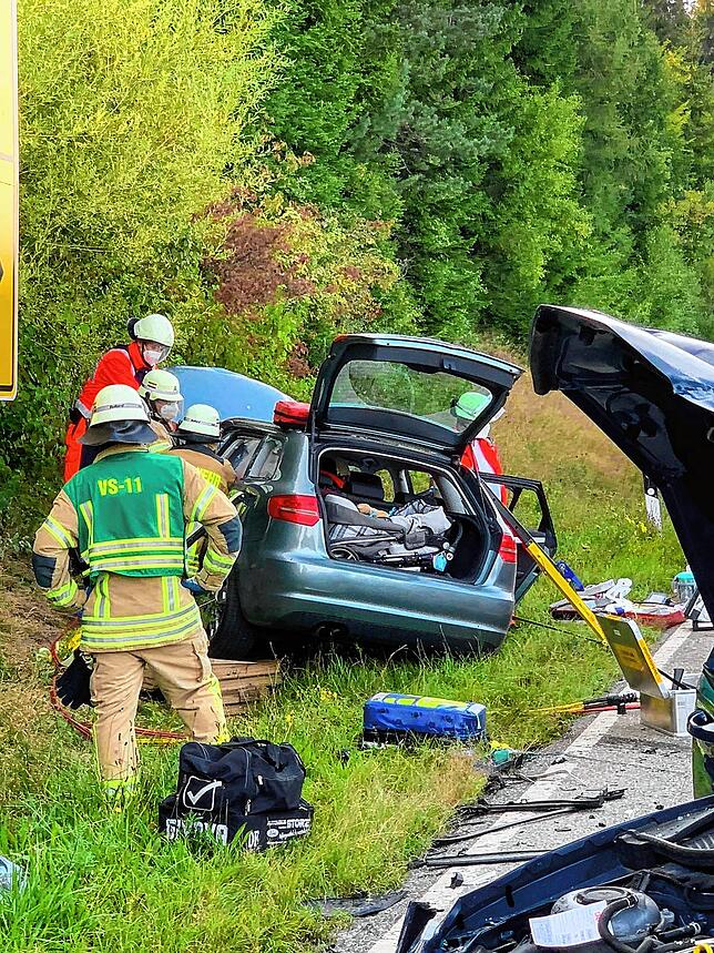 Unter Corona-Bedingungen meistern die Retter von der Feuerwehr im vergangenen Jahr hunderte Einsätze.
