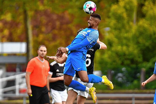 Bild 32: SV 08 Laufenburg fehlen beim 2:2 im Derby beim SV Weil vier Minuten zum Sieg &ndash; wir haben Bilder!