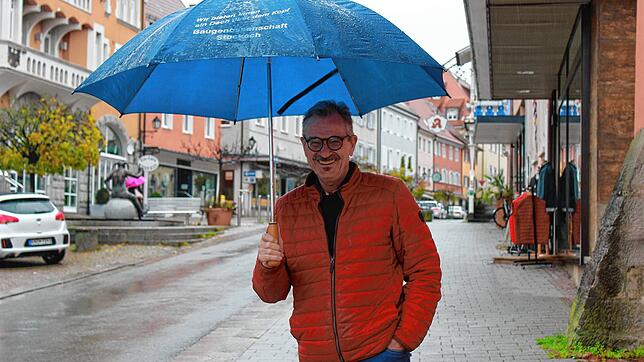 Siegfried Endres, Vorsitzender des HHG, hofft, dass ihn die Vereinsmitglieder nicht sprichwörtlich im Regen stehen lassen. Falls sich ...