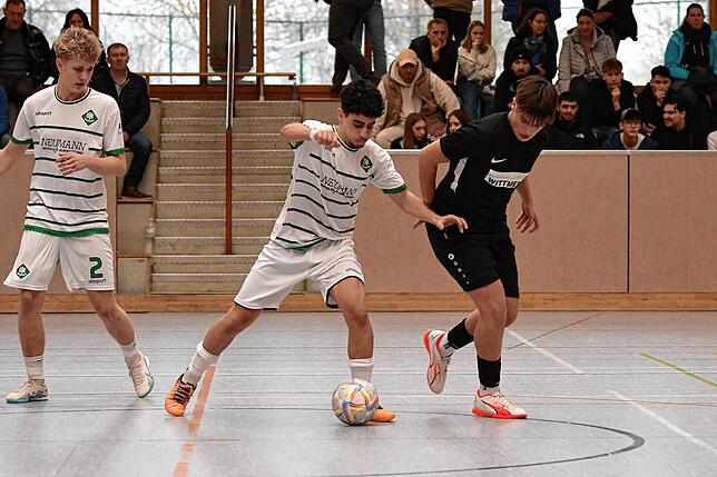 Bild 8: Jubel in Bräunlingen: FC 08 Villingen und FV Tennenbronn holen Bezirksmeistertitel