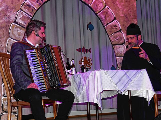 Bild 4: Hilzinger Narrenverein Pfiffikus bot Bühnenfasnacht vom Feinsten