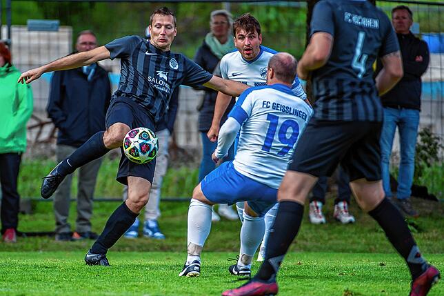 Bild 16: FC Geißlingen gewinnt Küssaburg-Pokal durch 4:3-Sieg gegen den FC Hochrhein &ndash; wir haben Bilder!