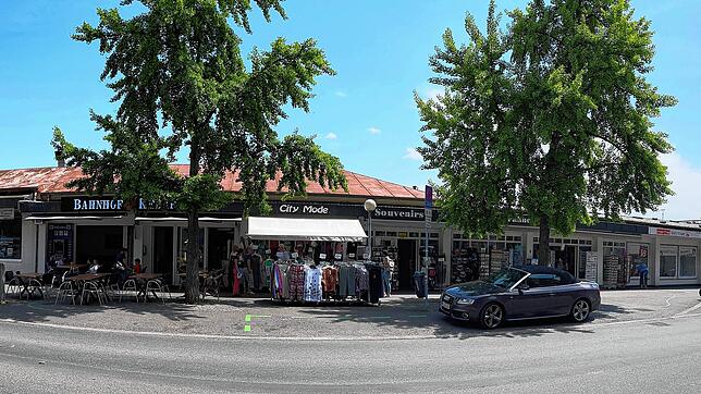 Die Ladenzeile am Konstanzer Bahnhof soll neu gestaltet werden. Teil der Planung ist der Bau eines Fahrradparkhauses.