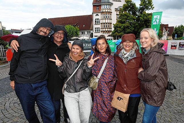 Bild 18: Gute Stimmung bei Regen auf dem Hohentwielfestival