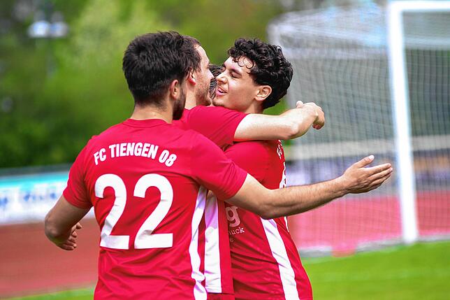Bild 1: FC Tiengen 08 besiegt den TuS Binzen mit 4:0 – und wir haben Fotos!