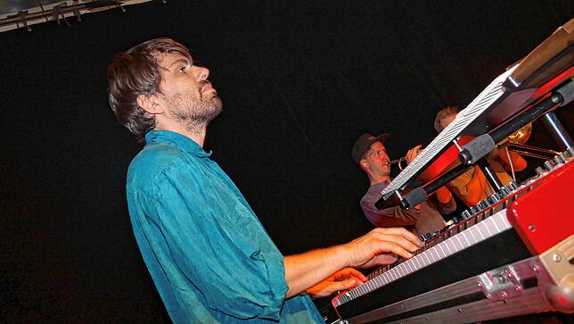 Bild 30: Šuma Čovjek Live in der alten Schlosserei – Die besten Bilder