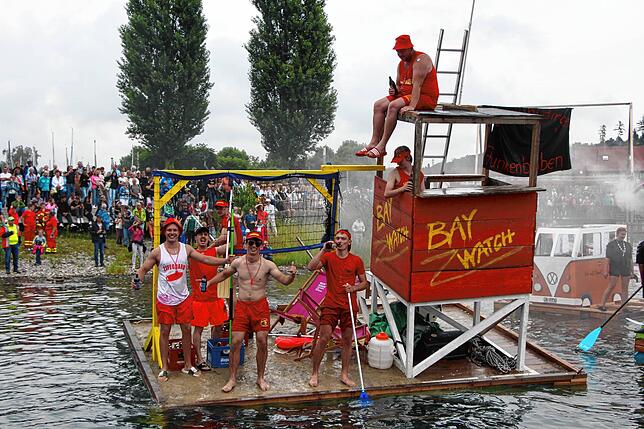 Bild 13: Uhldingen feiert: Die besten Bilder vom ersten Tag des Hafenfestes mit Schrottregatta