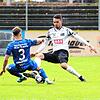 Vergeblich tanzte der FC 08 Villingen (Fabio Alberico Lissera, rechts) mit dem Oberliga-Meisterschaftsfavoriten Stuttgarter Kickers ...