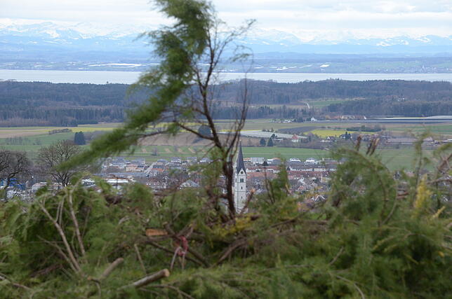 Bild 10: Bis der Funken trotz Sturmtiefs brennt: Unterwegs mit der Funkenmannschaft Markdorf
