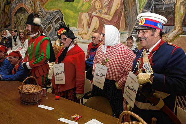 Bild 24: Alle Bilder zum Schmotzigen Dunschtig: Narren übernehmen das Singener Rathaus
