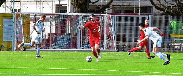 Bild 19: SV Jestetten gewinnt Kellerduell mit 3:2 gegen SV 08 Laufenburg II &ndash; und wir haben Bilder!