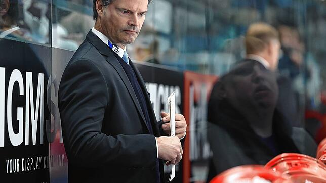 Tim Kehler (Bild) empfindet es als angenehm, bei den Schwenninger Wild Wings als Co-Trainer zu arbeiten. Mit Cheftrainer Steve Walker ...