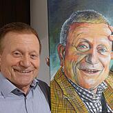 Bild 4: Der 86-jährige Theo Adler, Sohn eines der ersten Autofahrer in Wehr, schildert den bewegten Werdegang seines Vaters